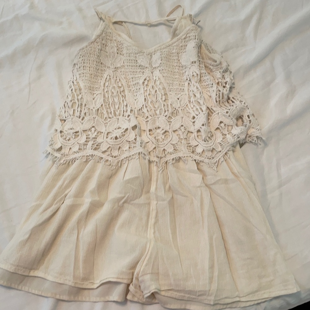 Cream romper